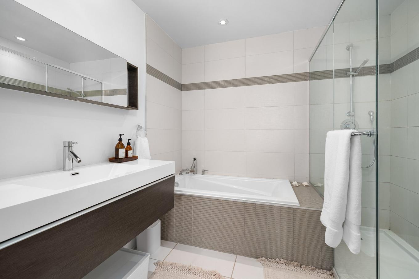 Ensuite bathroom - 608-14399 Boul. Gouin O., Montréal (Pierrefonds-Roxboro), QC - Indoor Photo Showing Bathroom