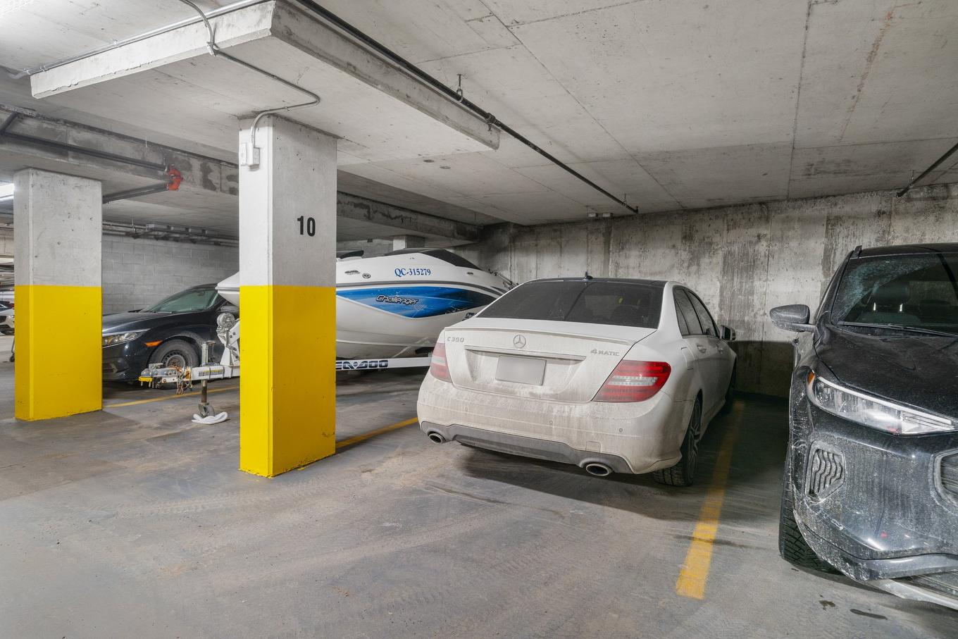 Parking - 608-14399 Boul. Gouin O., Montréal (Pierrefonds-Roxboro), QC - Indoor Photo Showing Garage