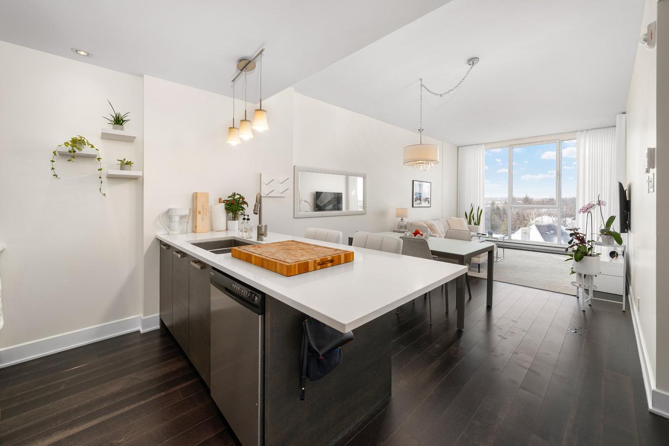 Overall view - 608-14399 Boul. Gouin O., Montréal (Pierrefonds-Roxboro), QC - Indoor Photo Showing Kitchen