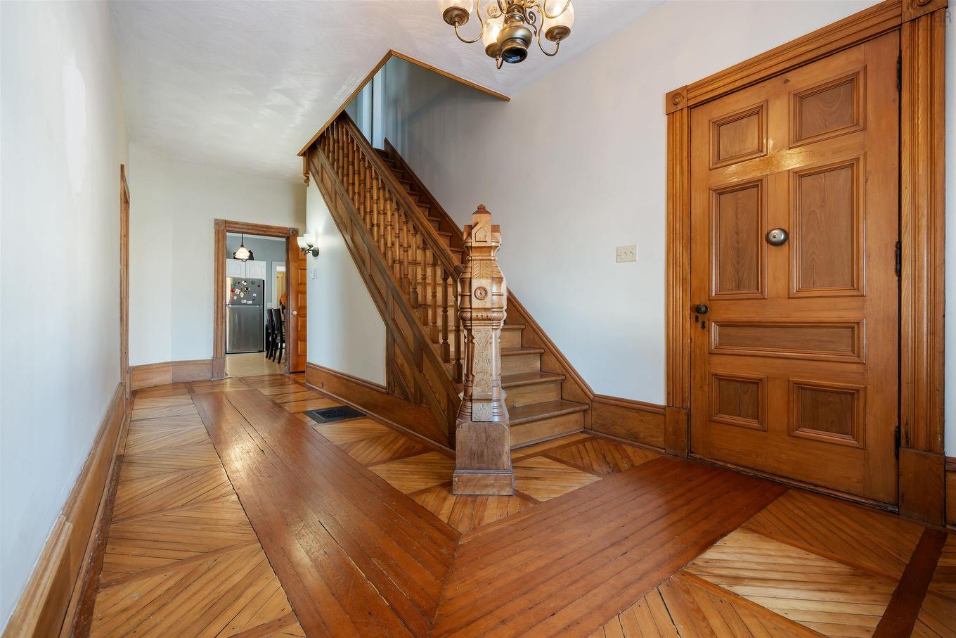 251 Victoria Street E, Amherst, NS