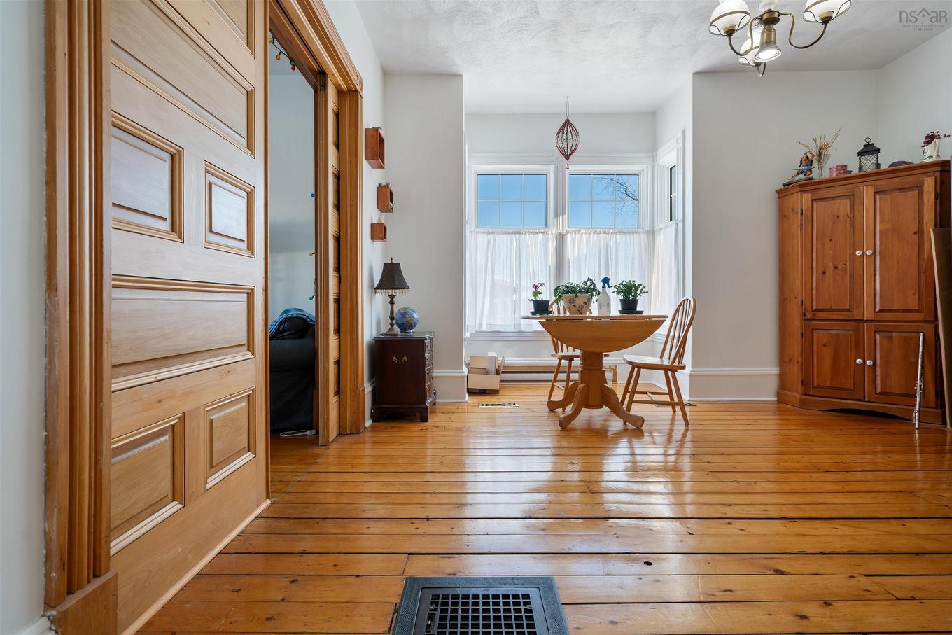 251 Victoria Street E, Amherst, NS