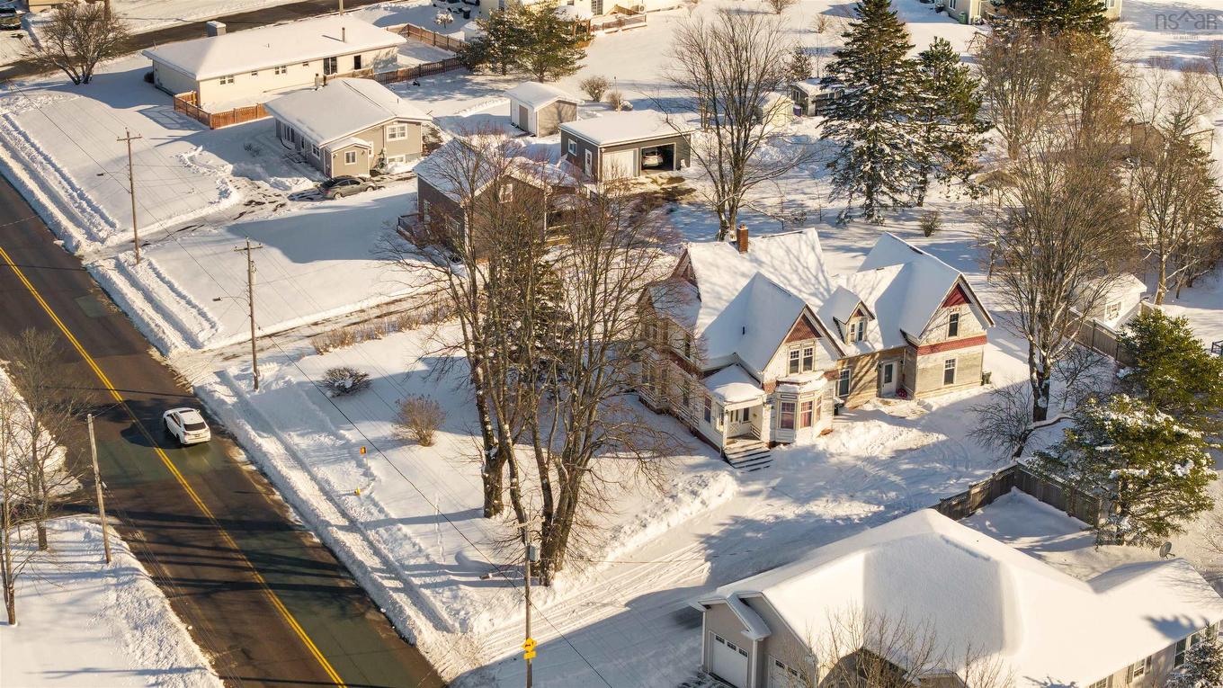 251 Victoria Street E, Amherst, NS