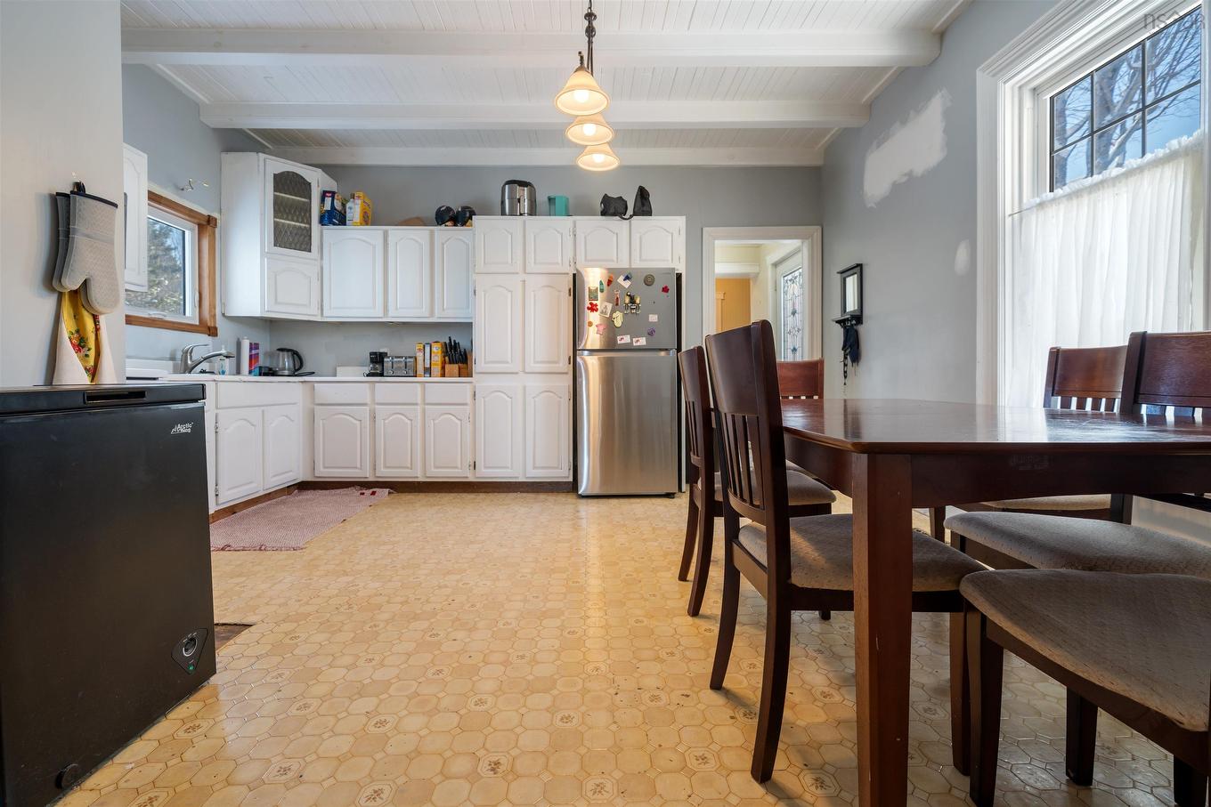 251 Victoria Street E, Amherst, NS