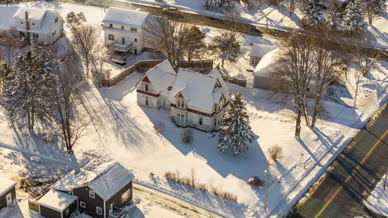 251 Victoria Street E, Amherst, NS