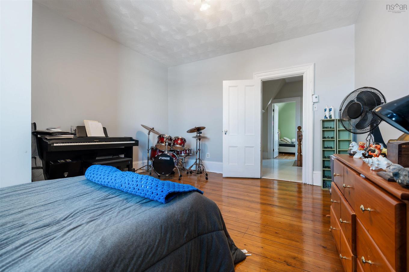 251 Victoria Street E, Amherst, NS