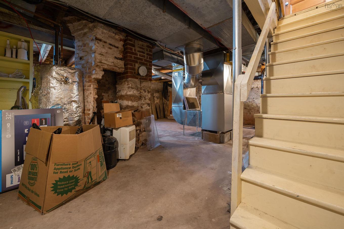 251 Victoria Street E, Amherst, NS