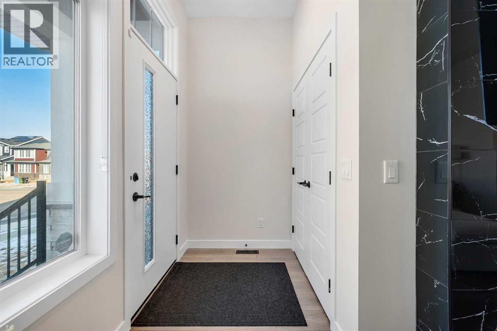 11 Marmot Way Nw, Calgary, AB