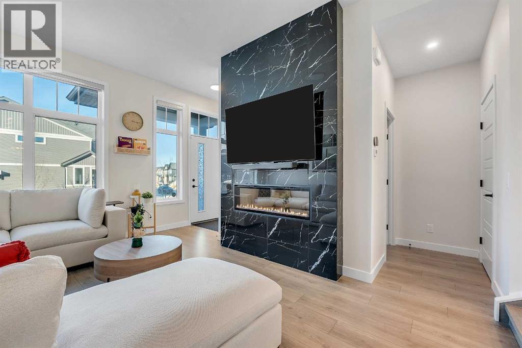 11 Marmot Way Nw, Calgary, AB