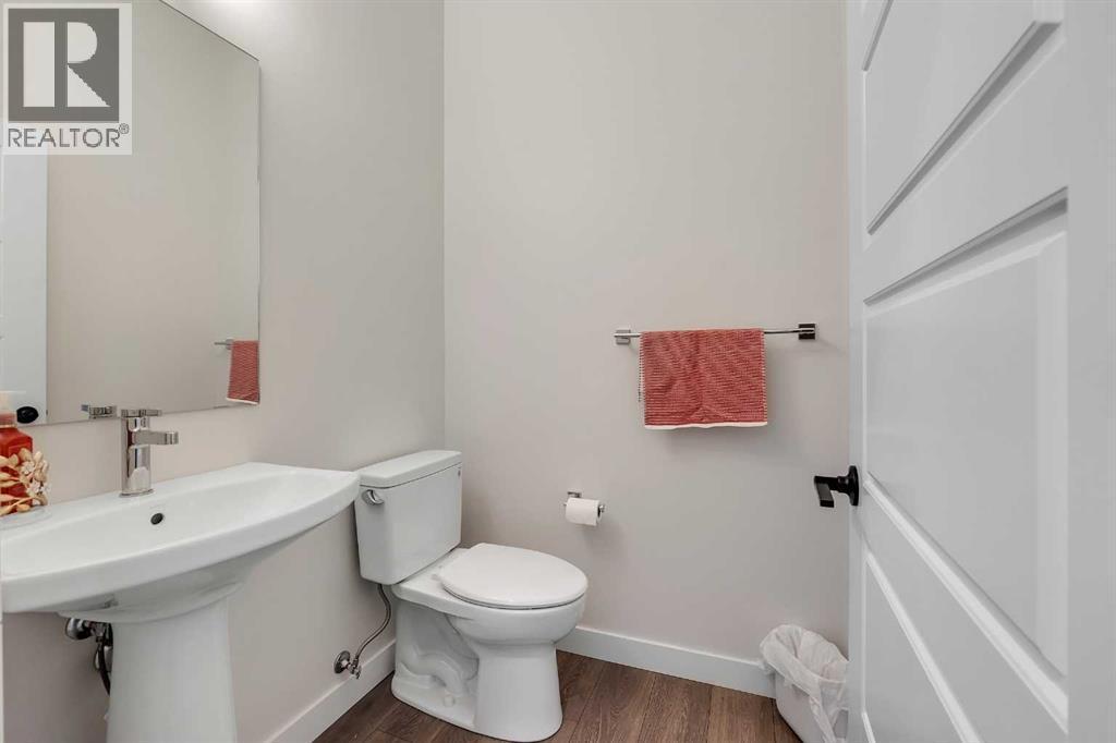 11 Marmot Way Nw, Calgary, AB