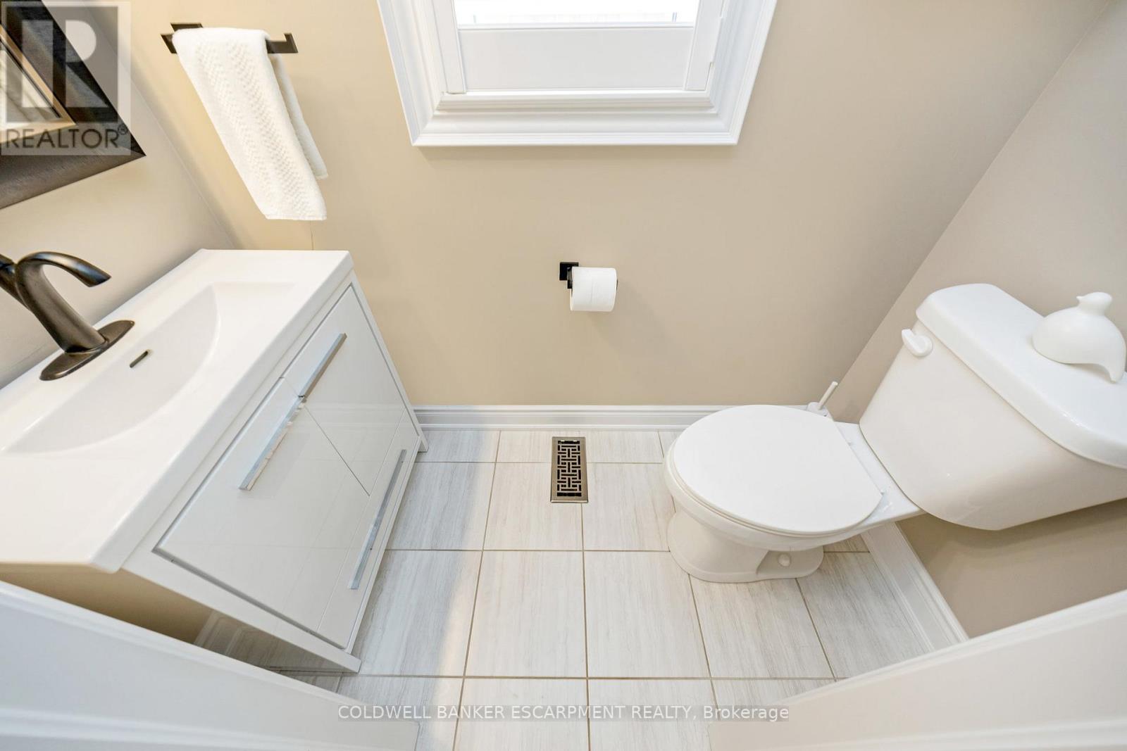107 Taylor Avenue, Guelph/Eramosa, ON - Indoor Photo Showing Bathroom
