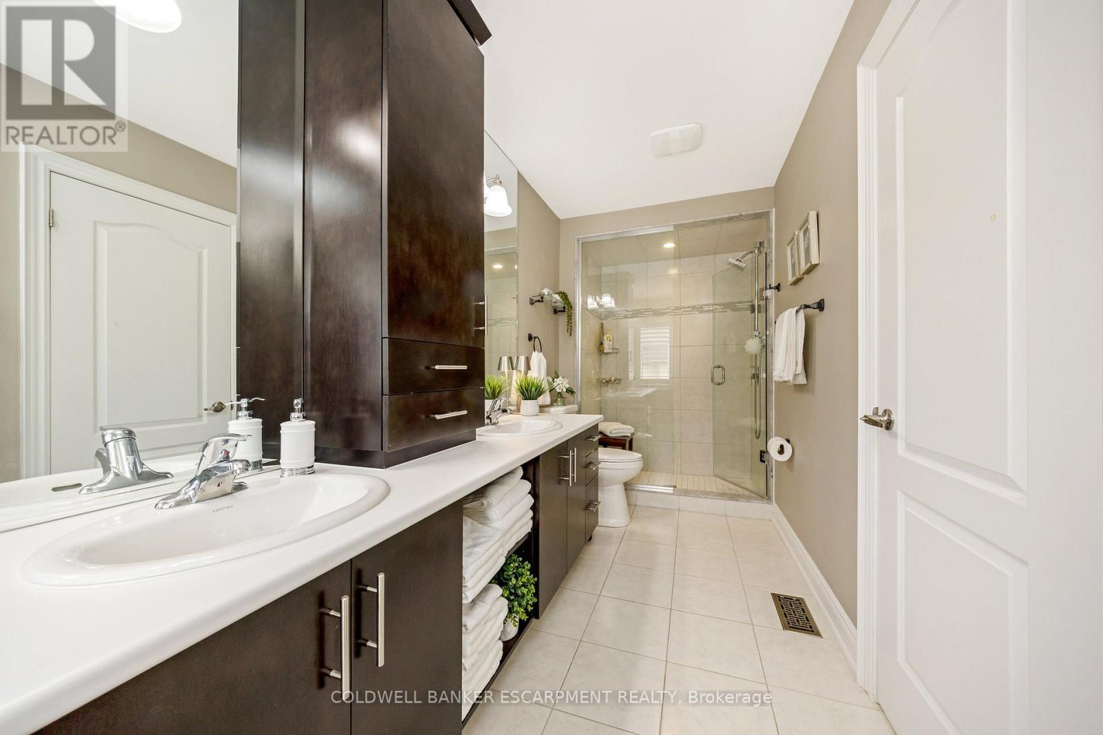 107 Taylor Avenue, Guelph/Eramosa, ON - Indoor Photo Showing Bathroom