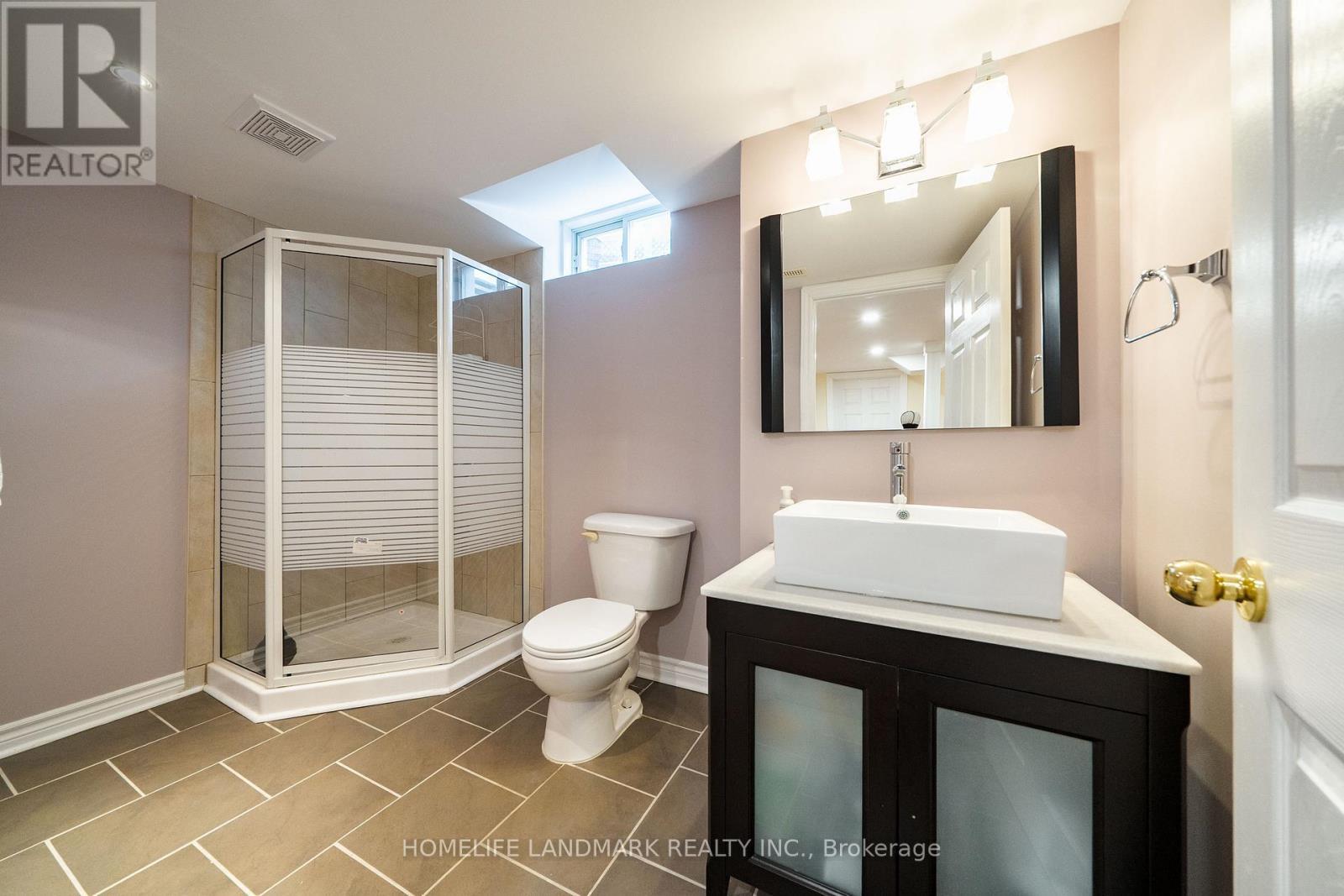 26 Monaco Crescent, Richmond Hill, ON - Indoor Photo Showing Bathroom