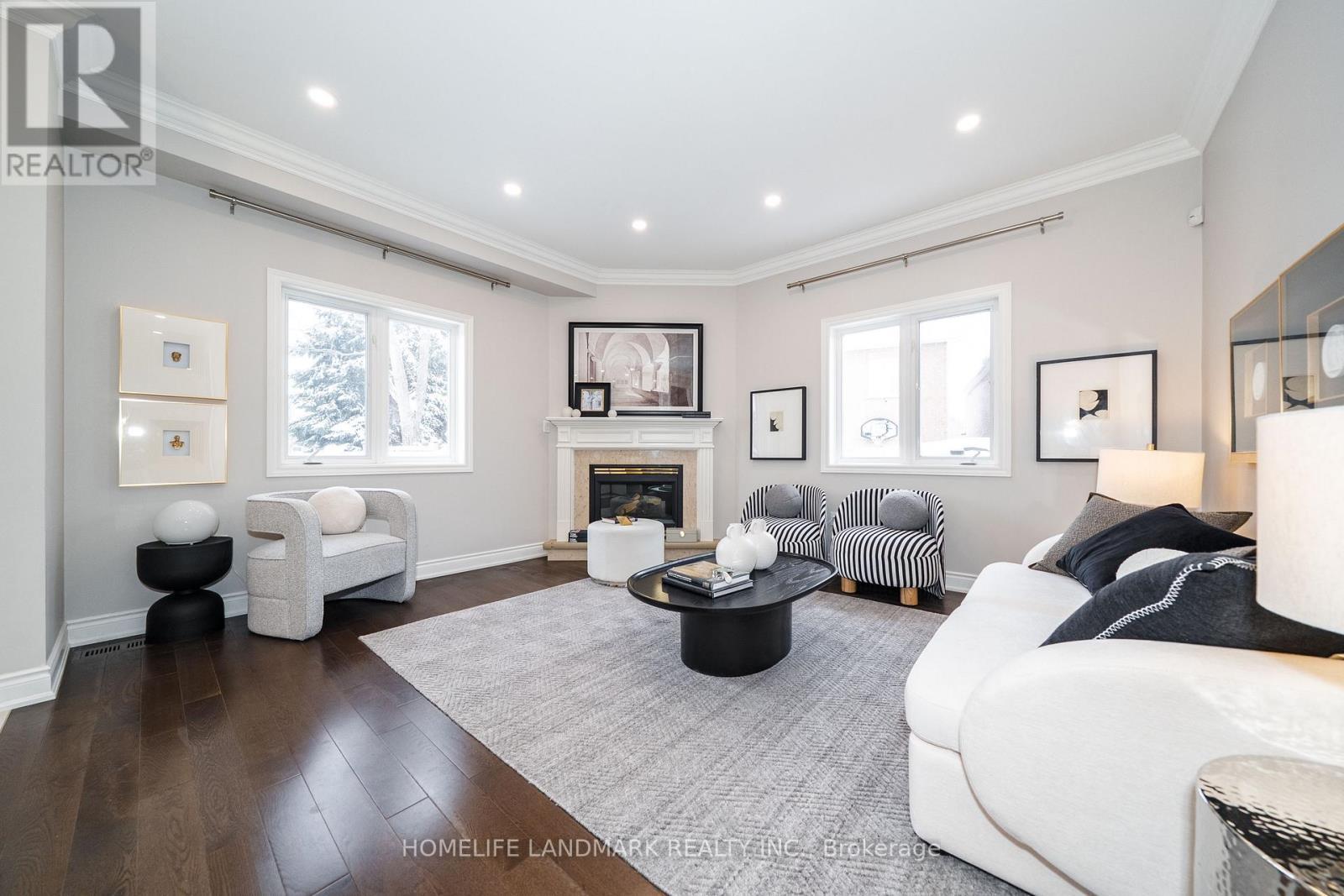 26 Monaco Crescent, Richmond Hill, ON - Indoor Photo Showing Living Room With Fireplace