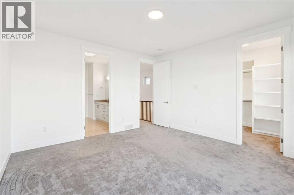 2409 28 Avenue Sw, Calgary, AB - Indoor Photo Showing Other Room