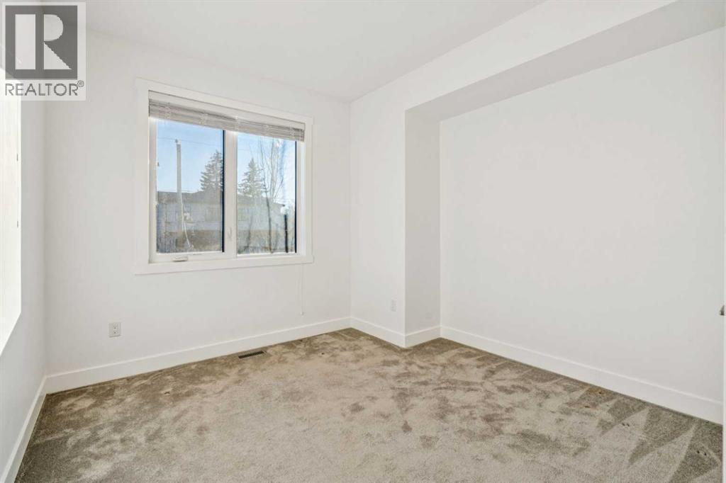 2409 28 Avenue Sw, Calgary, AB - Indoor Photo Showing Other Room