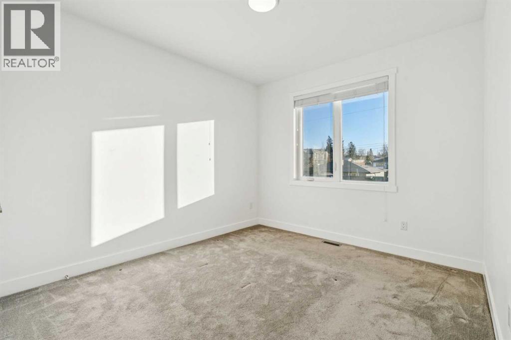 2409 28 Avenue Sw, Calgary, AB - Indoor Photo Showing Other Room