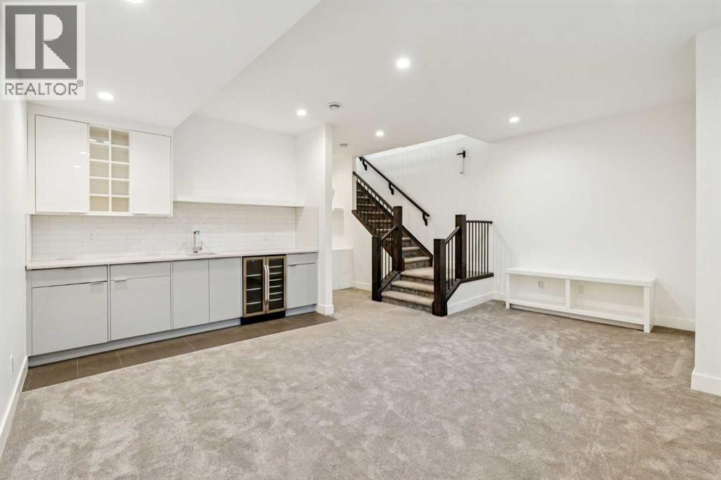 2409 28 Avenue Sw, Calgary, AB - Indoor