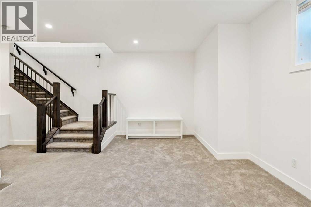 2409 28 Avenue Sw, Calgary, AB - Indoor Photo Showing Other Room