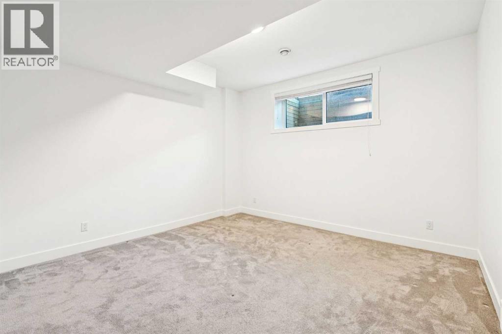 2409 28 Avenue Sw, Calgary, AB - Indoor Photo Showing Other Room