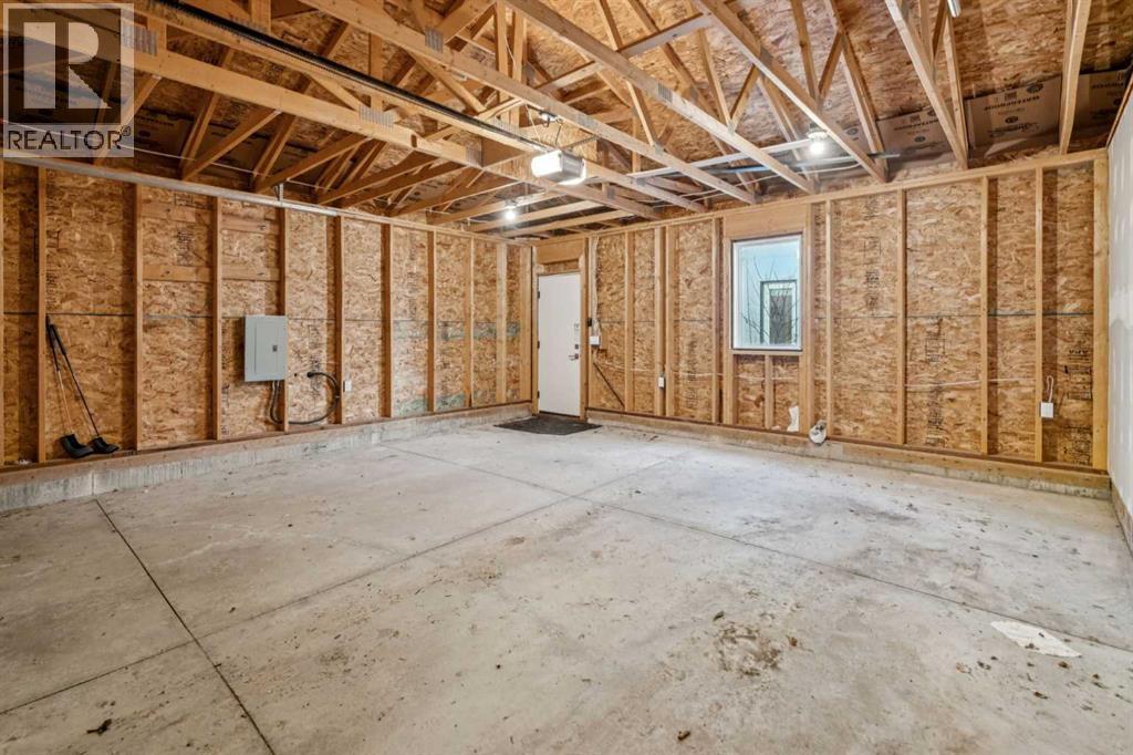 2409 28 Avenue Sw, Calgary, AB - Indoor