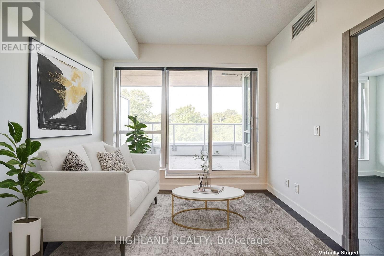 608 - 25 Mcmahon Drive, Toronto, ON - Indoor Photo Showing Living Room