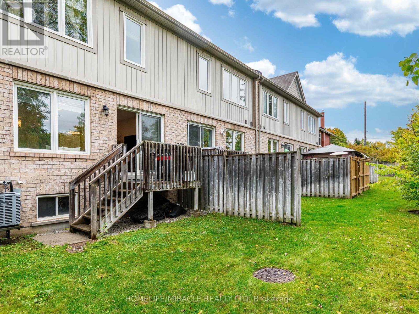 # 143 - 1035 Victoria Road S, Guelph, ON - Outdoor With Exterior