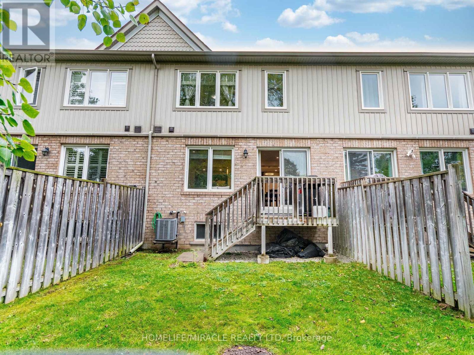 # 143 - 1035 Victoria Road S, Guelph, ON - Outdoor