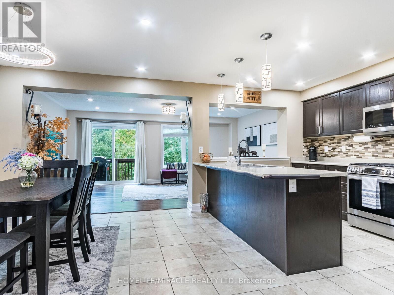 # 143 - 1035 Victoria Road S, Guelph, ON - Indoor