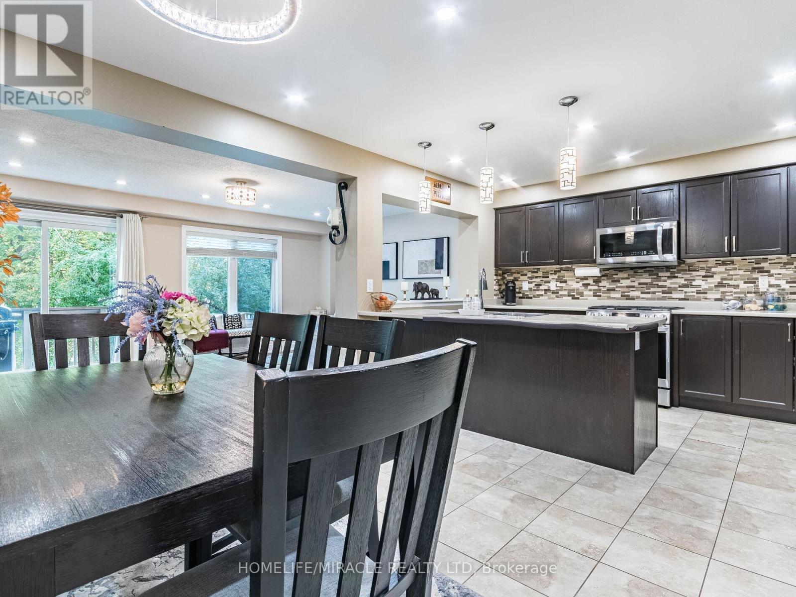 # 143 - 1035 Victoria Road S, Guelph, ON - Indoor