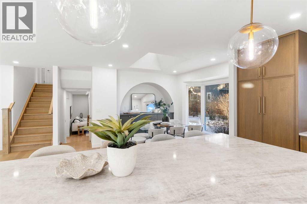 1012 70 Avenue Sw, Calgary, AB - Indoor