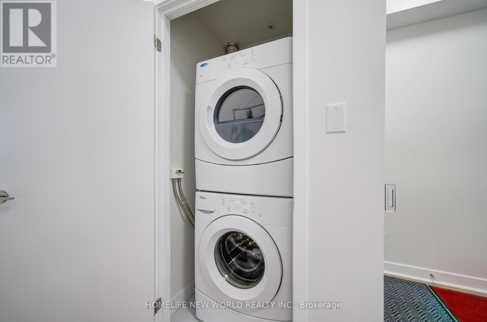 2004 - 295 Adelaide Street W, Toronto, ON - Indoor Photo Showing Laundry Room