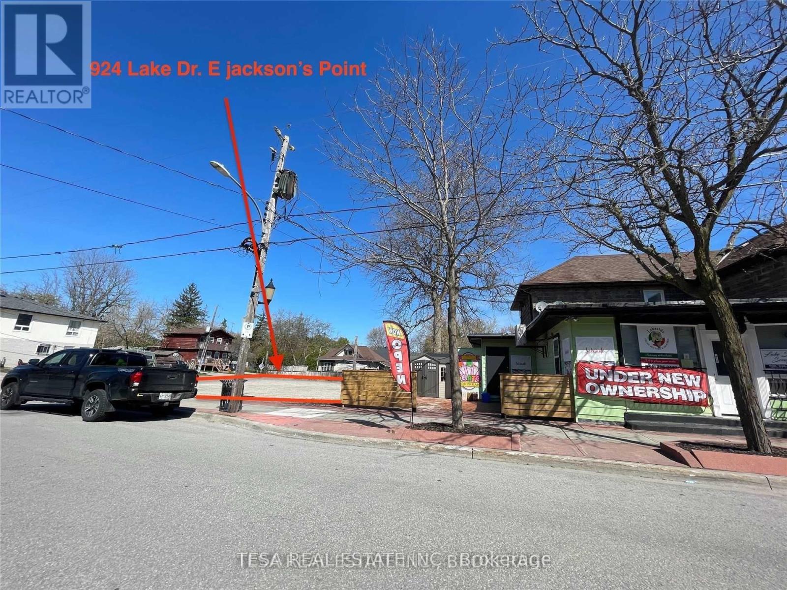 924 & 926 Lake Drive E, Georgina, ON