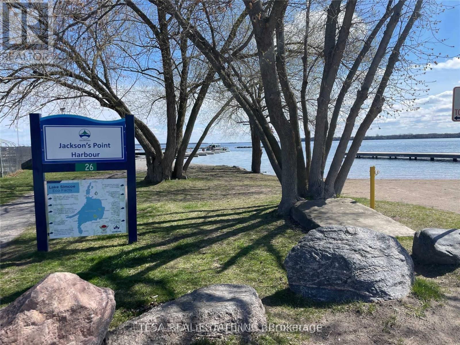 924 & 926 Lake Drive E, Georgina, ON