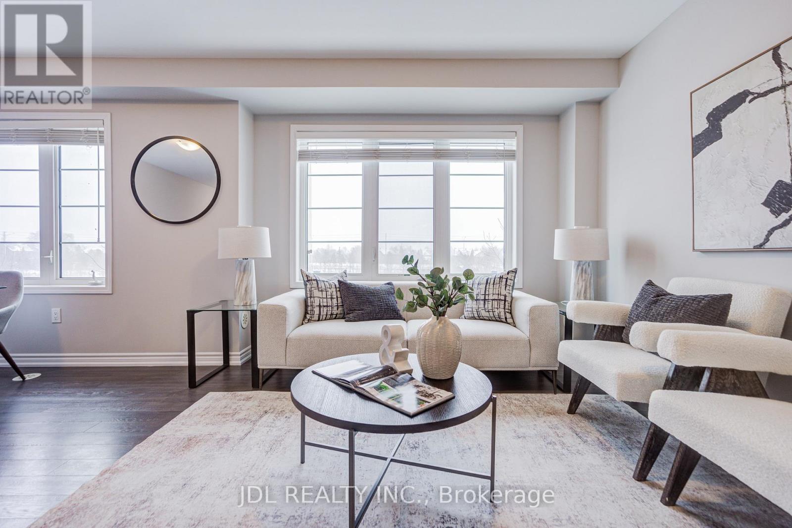3002 Preserve Drive, Unit 25 Drive, Oakville, ON - Indoor Photo Showing Living Room