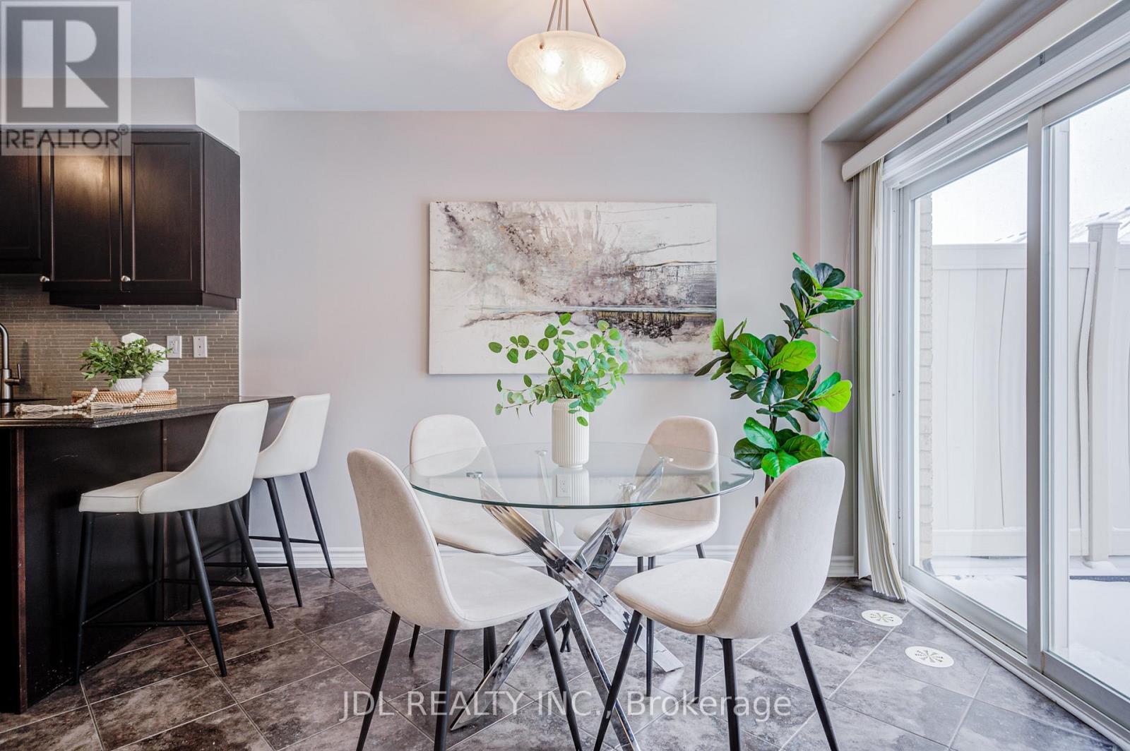 3002 Preserve Drive, Unit 25 Drive, Oakville, ON - Indoor Photo Showing Dining Room
