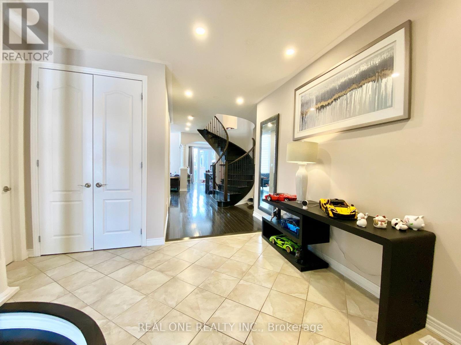 238 Nautical Boulevard, Oakville, ON - Indoor Photo Showing Other Room
