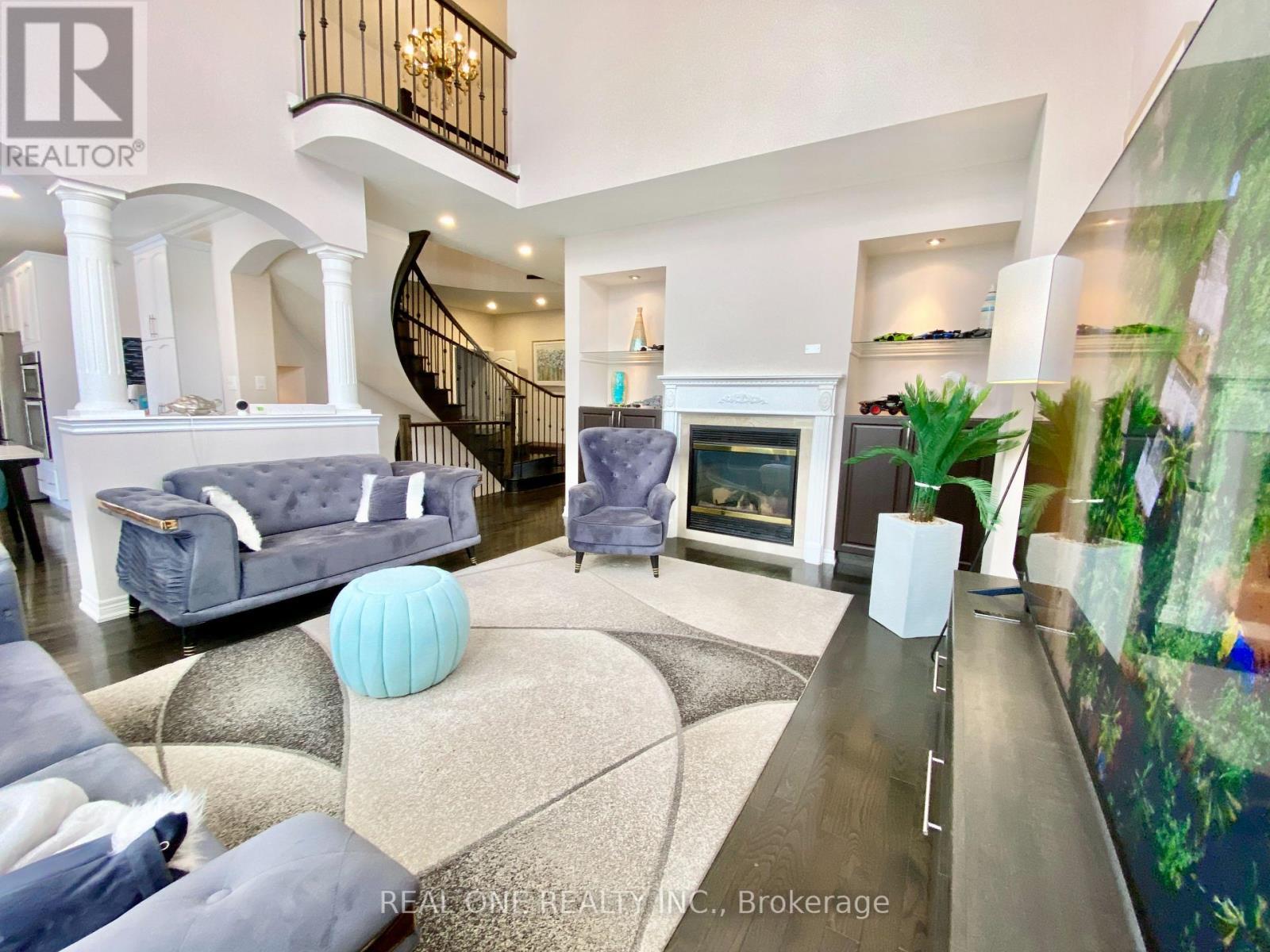 238 Nautical Boulevard, Oakville, ON - Indoor Photo Showing Living Room With Fireplace