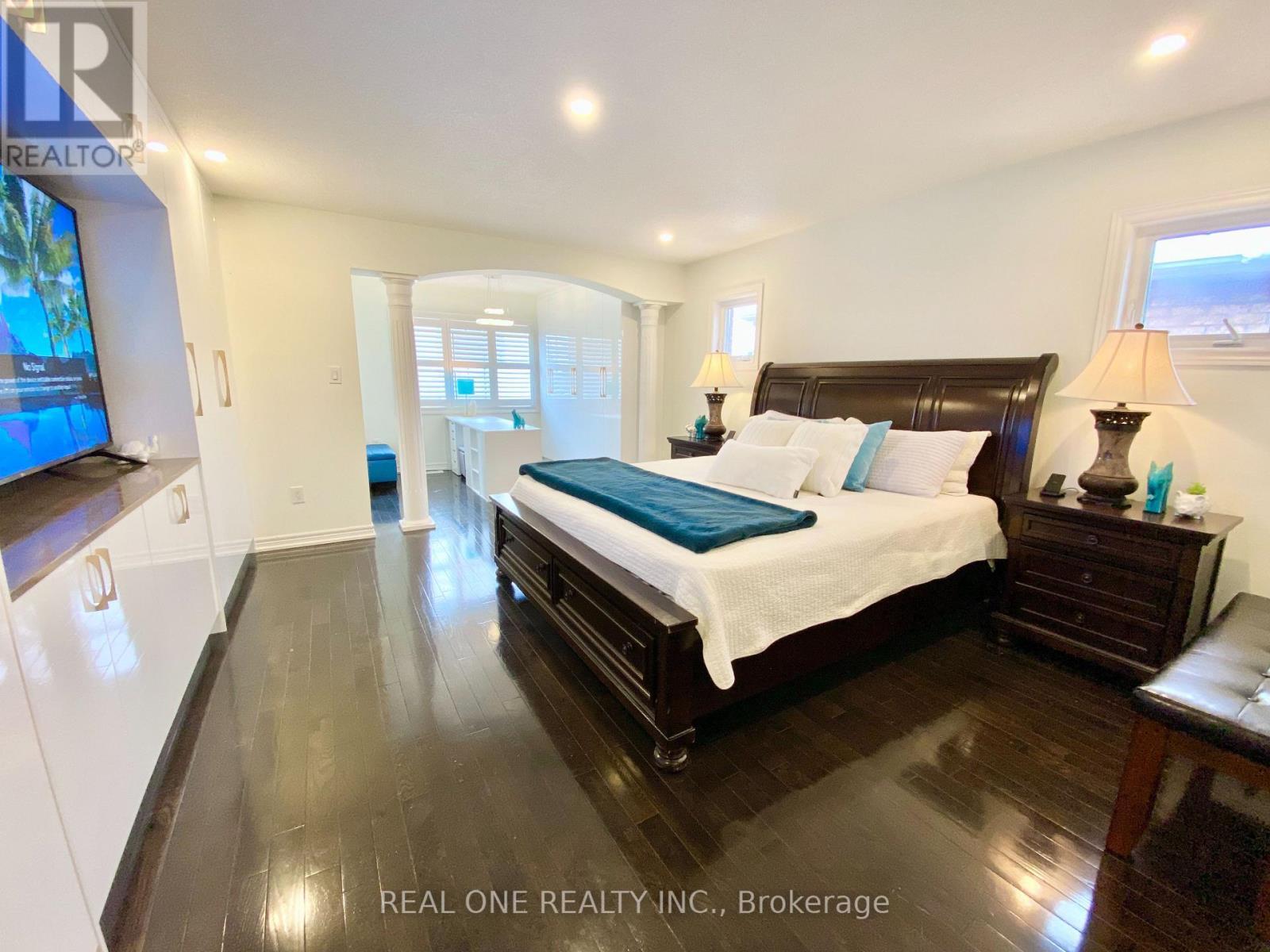 238 Nautical Boulevard, Oakville, ON - Indoor Photo Showing Bedroom