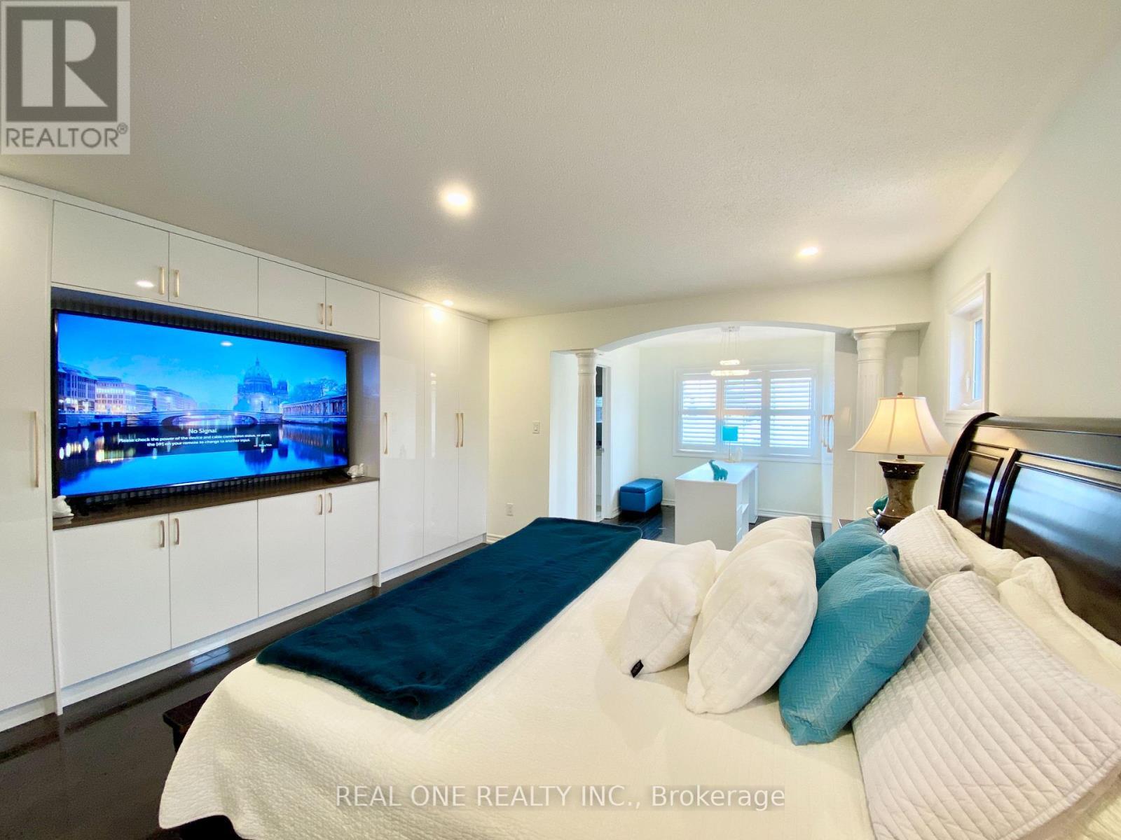 238 Nautical Boulevard, Oakville, ON - Indoor Photo Showing Bedroom