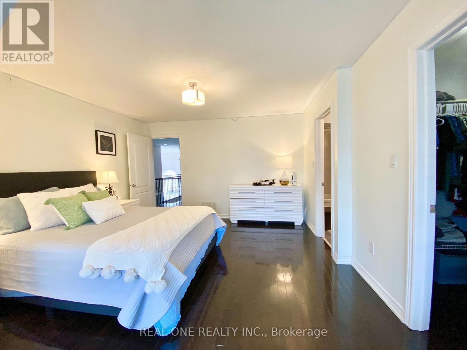 238 Nautical Boulevard, Oakville, ON - Indoor Photo Showing Bedroom