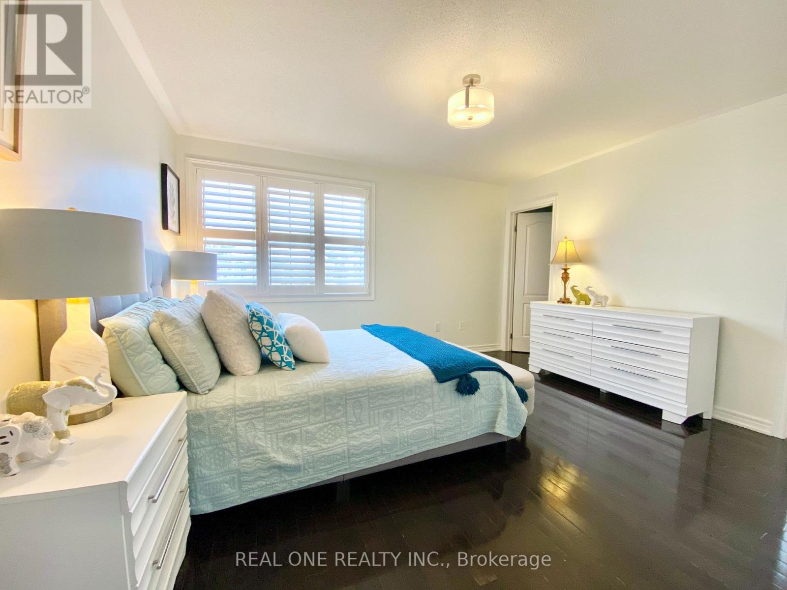 238 Nautical Boulevard, Oakville, ON - Indoor Photo Showing Bedroom