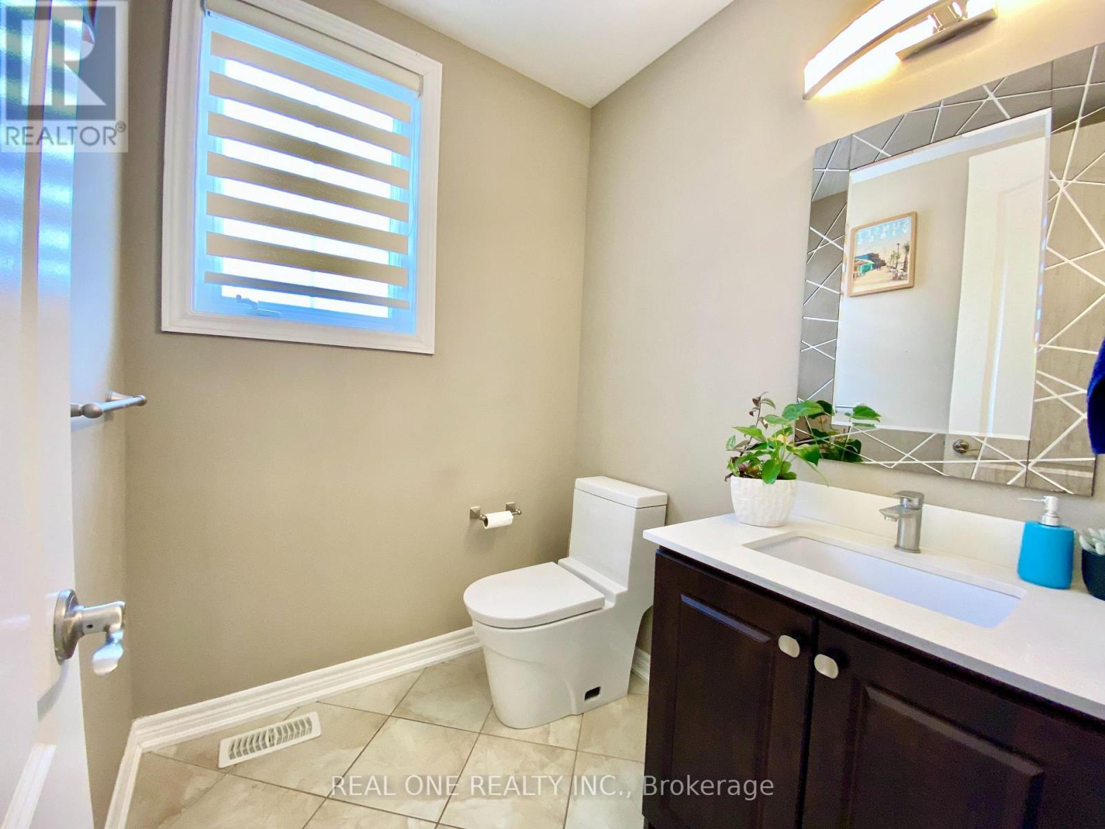 238 Nautical Boulevard, Oakville, ON - Indoor Photo Showing Bathroom