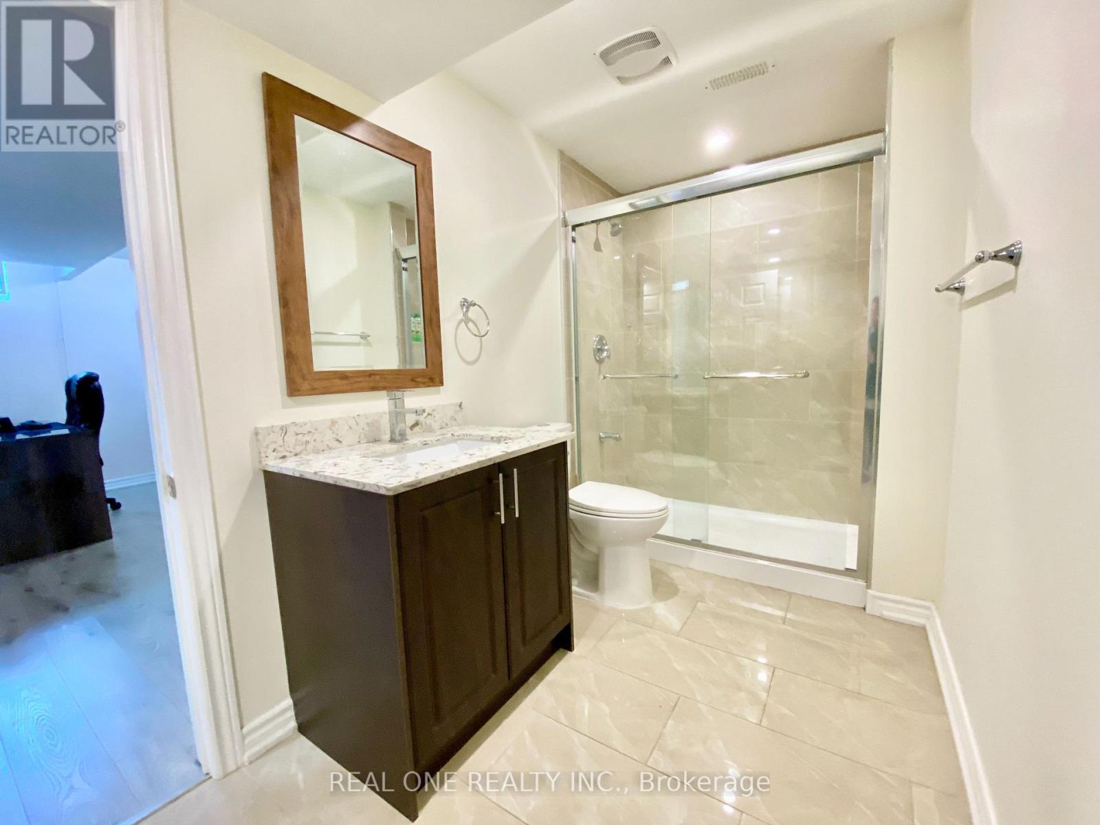 238 Nautical Boulevard, Oakville, ON - Indoor Photo Showing Bathroom