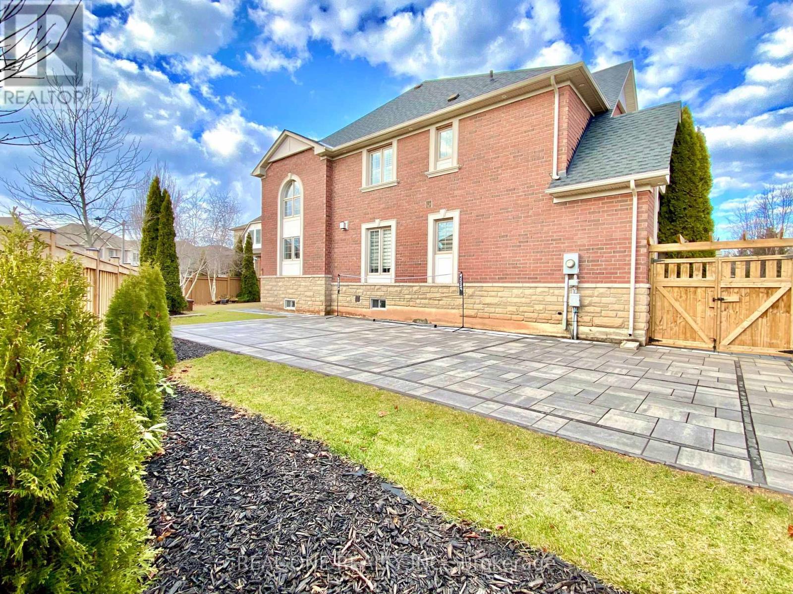 238 Nautical Boulevard, Oakville, ON - Outdoor