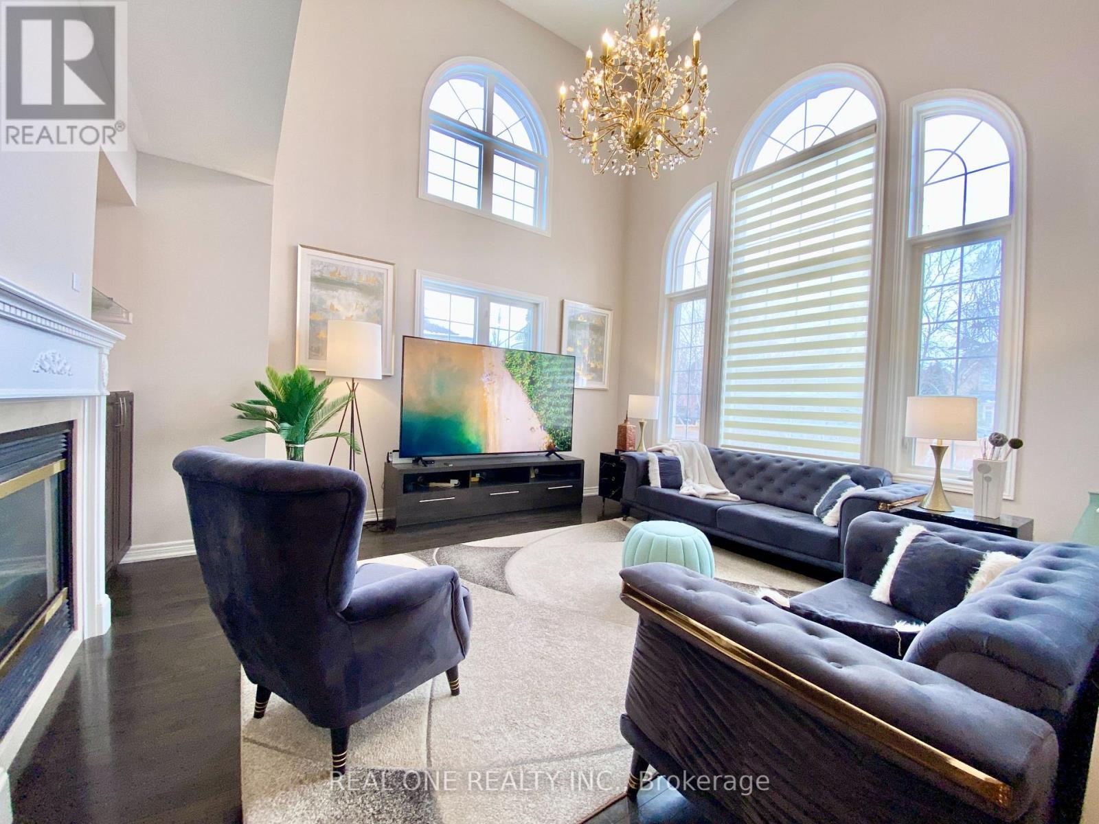 238 Nautical Boulevard, Oakville, ON - Indoor Photo Showing Living Room With Fireplace