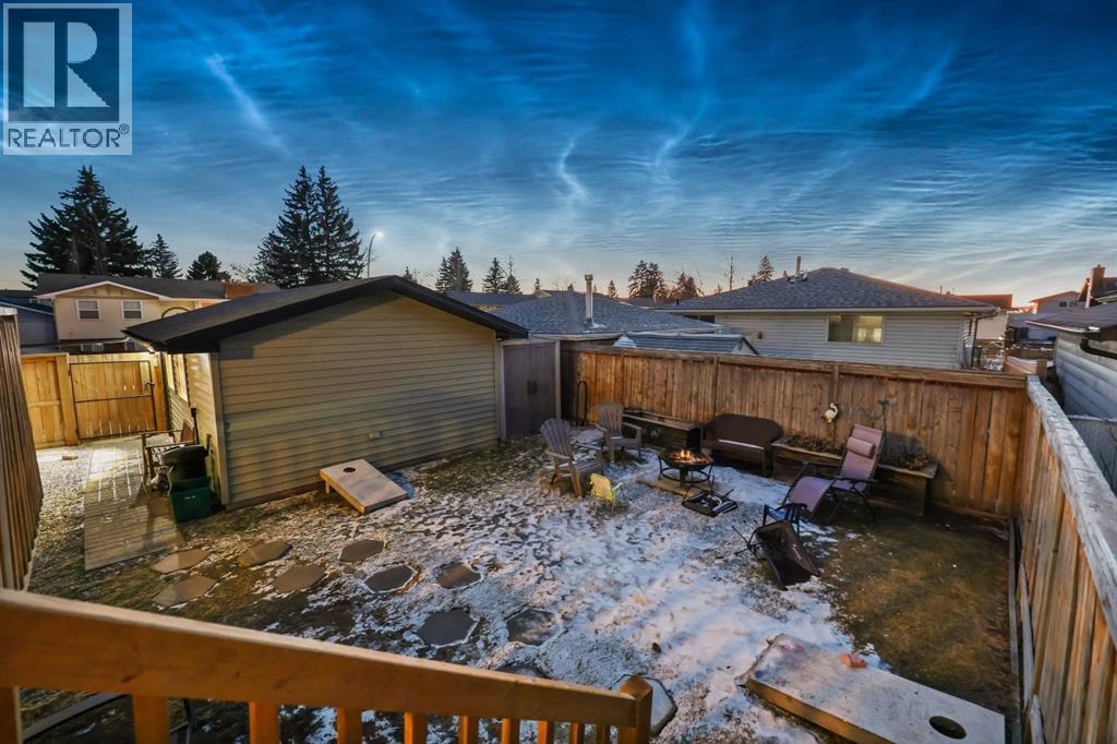 256 Lysander Place Se, Calgary, AB - Outdoor With Deck Patio Veranda