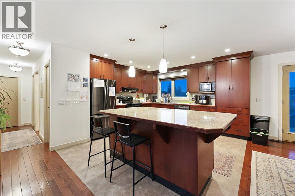 256 Lysander Place Se, Calgary, AB - Indoor Photo Showing Kitchen With Upgraded Kitchen