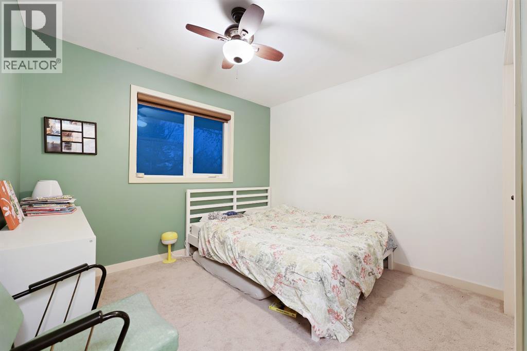 256 Lysander Place Se, Calgary, AB - Indoor Photo Showing Bedroom