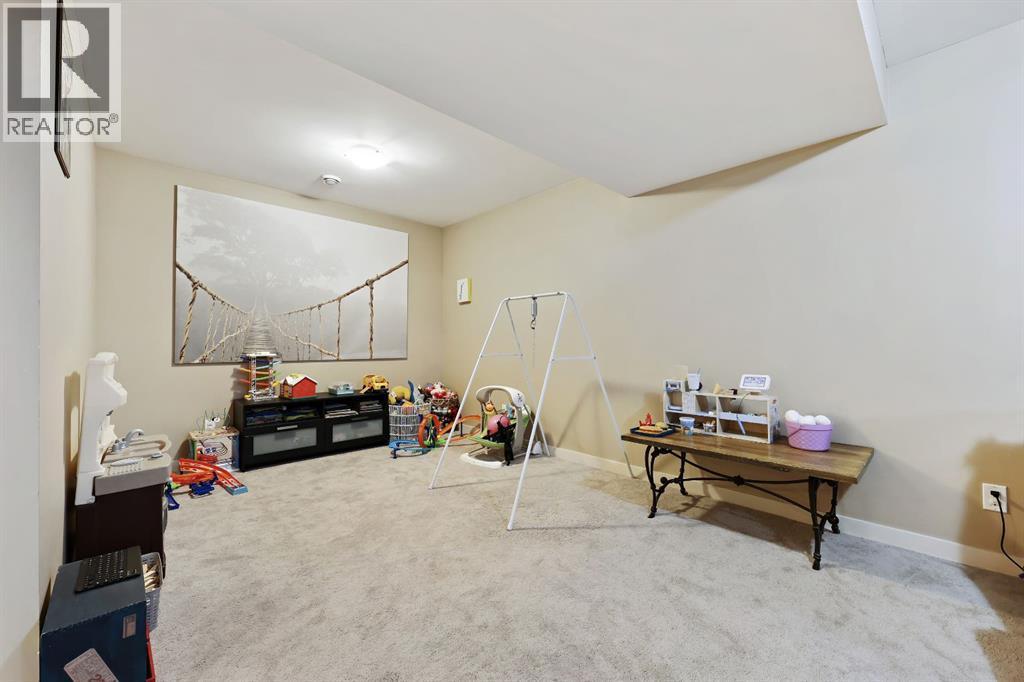 256 Lysander Place Se, Calgary, AB - Indoor Photo Showing Other Room