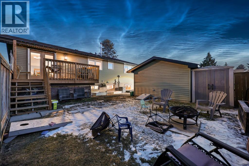 256 Lysander Place Se, Calgary, AB - Outdoor With Deck Patio Veranda